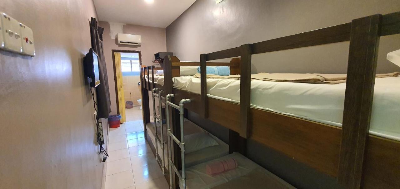 Ck Hotel Lumut Bagian luar foto