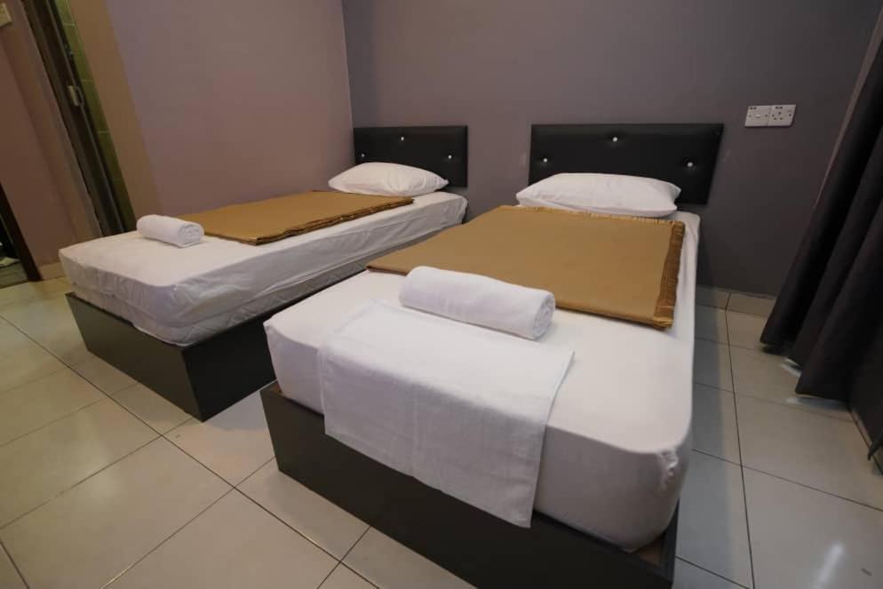 Ck Hotel Lumut Bagian luar foto