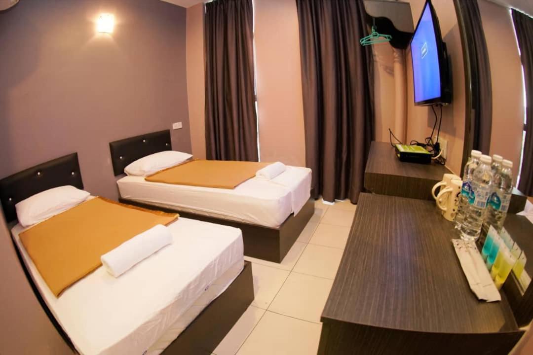 Ck Hotel Lumut Bagian luar foto