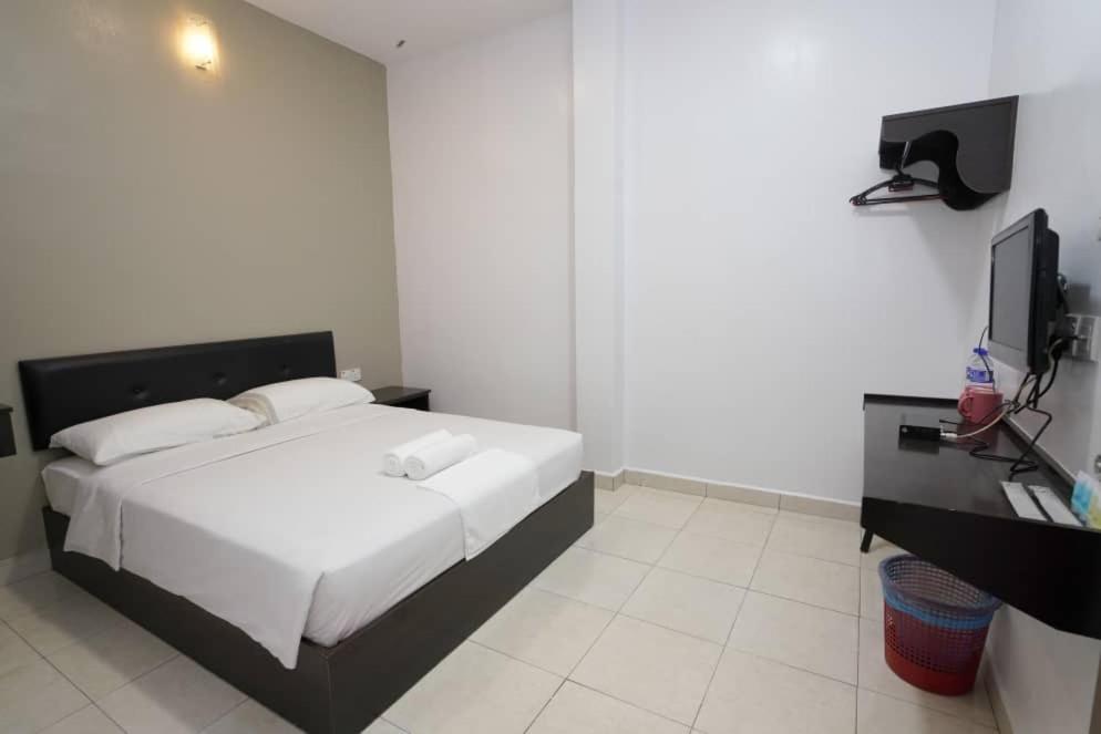 Ck Hotel Lumut Bagian luar foto