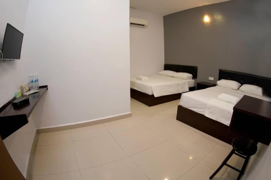 Ck Hotel Lumut Bagian luar foto