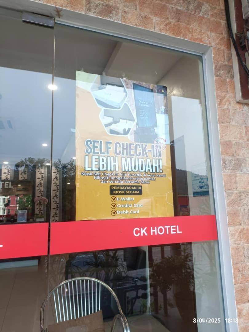 Ck Hotel Lumut Bagian luar foto