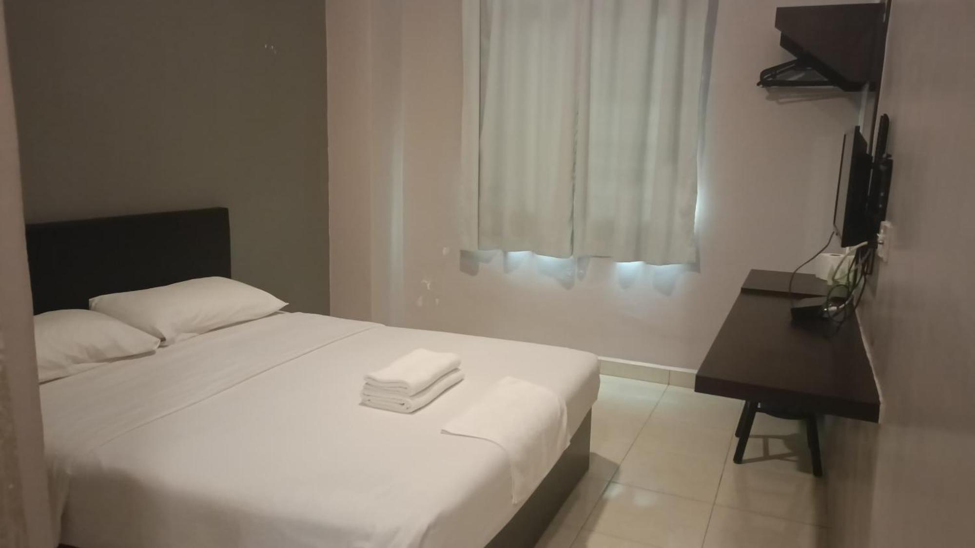 Ck Hotel Lumut Bagian luar foto